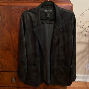 Subtle cami print blazer with pockets